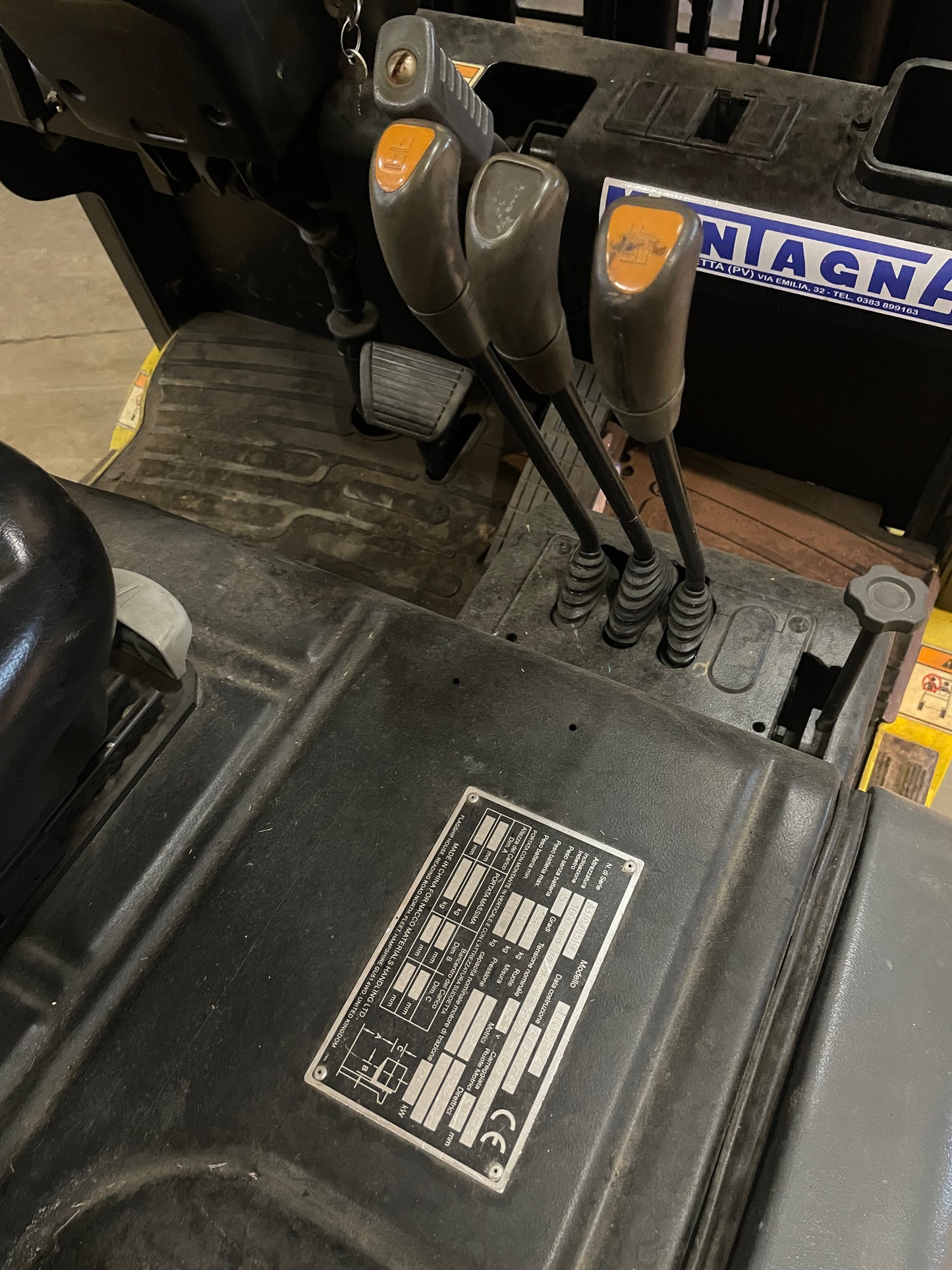 Carrello Elevatore UTILEV 15 qli