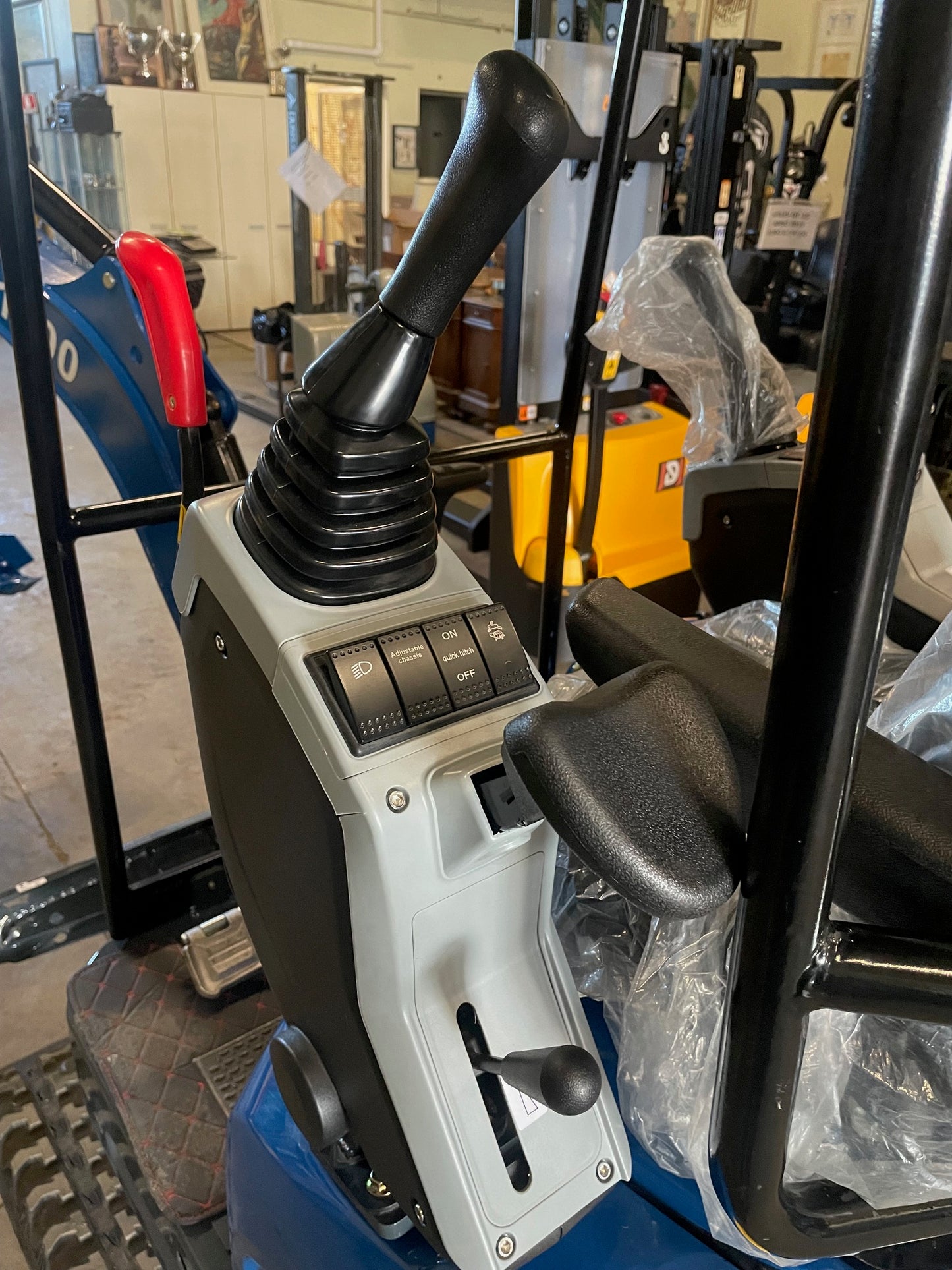 MiniEscavatore 15Qli Motore KUBOTA