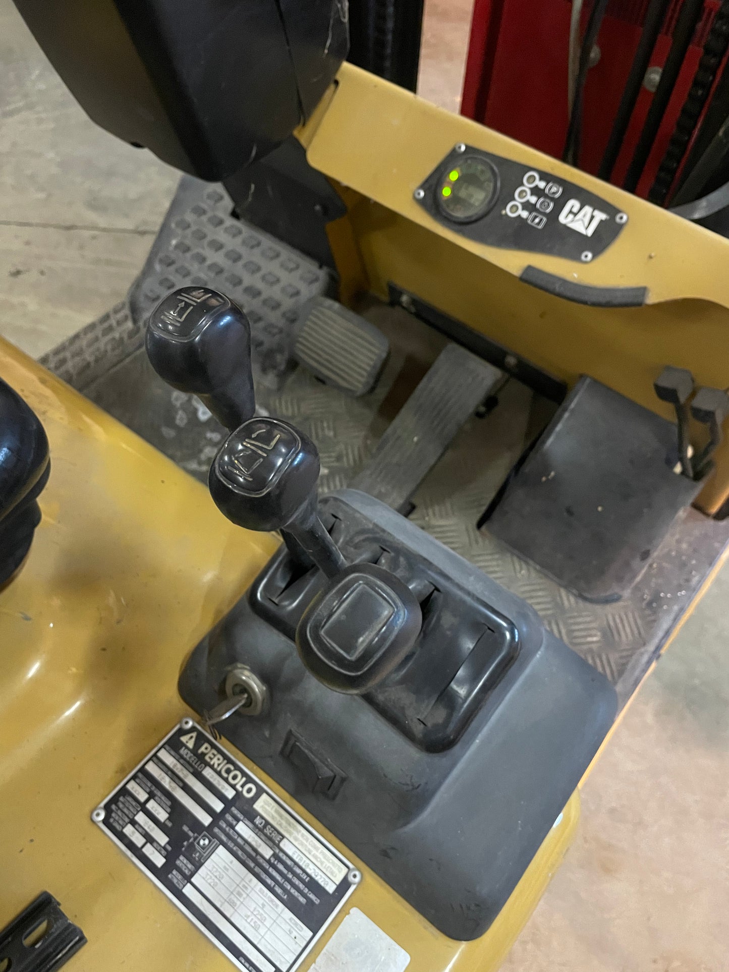 Carrello Elevatore CAT 12 Qli