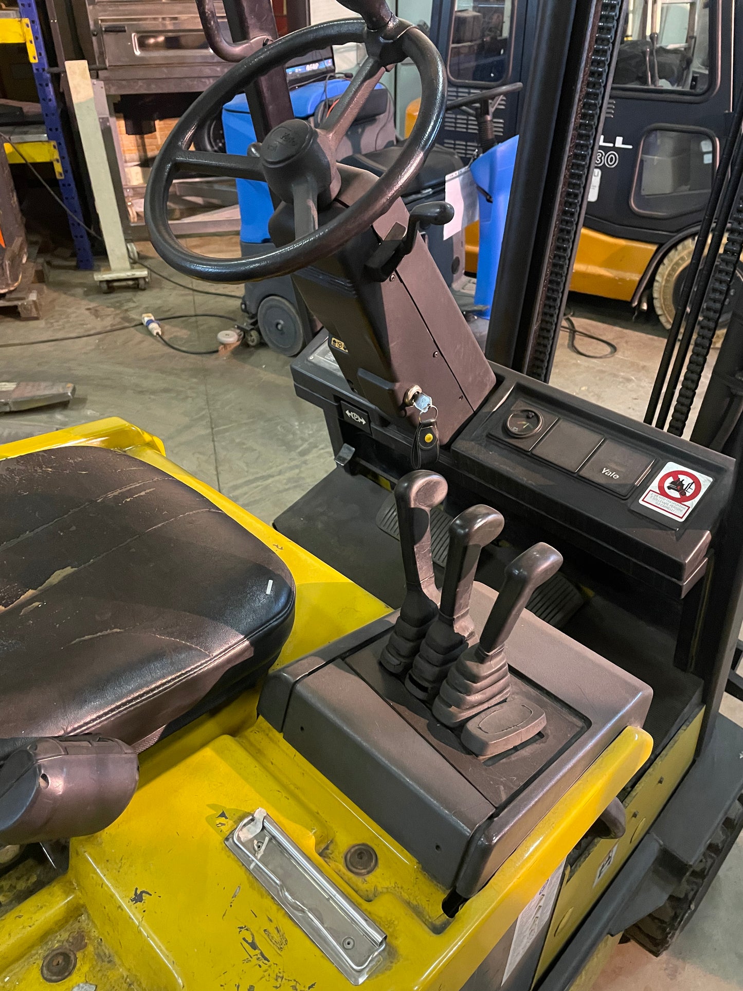 Carrello Elevatore YALE 16Qli